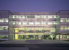 Infineon Competence Center_Verwaltung Villach_Eingang Tröger Architekten München 5/5